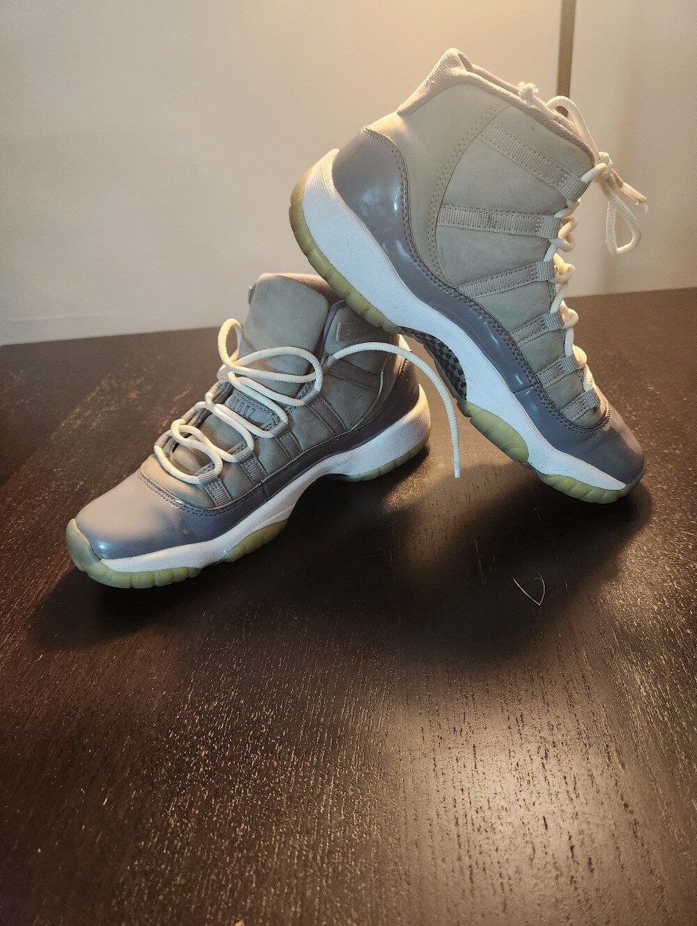 Jordan 11 Retro Unisex Mid Sneaker in Gray and White. Very Clean. Youth 6.5